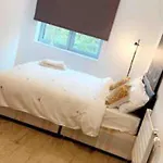 Tee Sweetlux Apartment In Canning Town